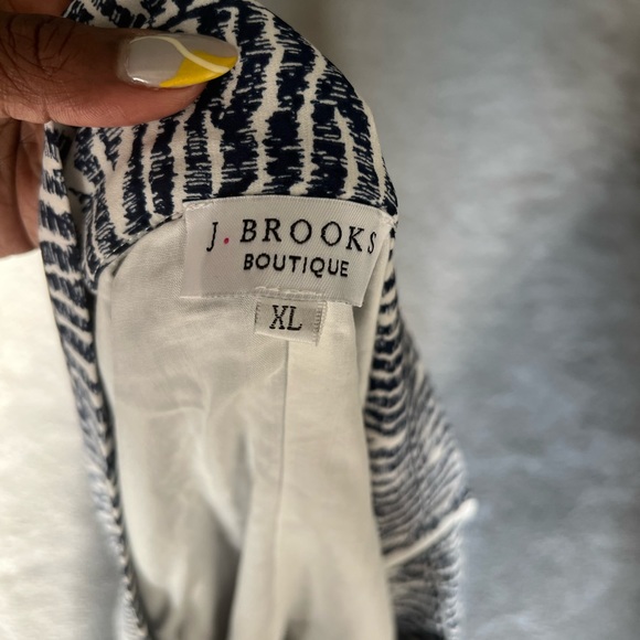 NWT cropped tie front set - Picture 6 of 7